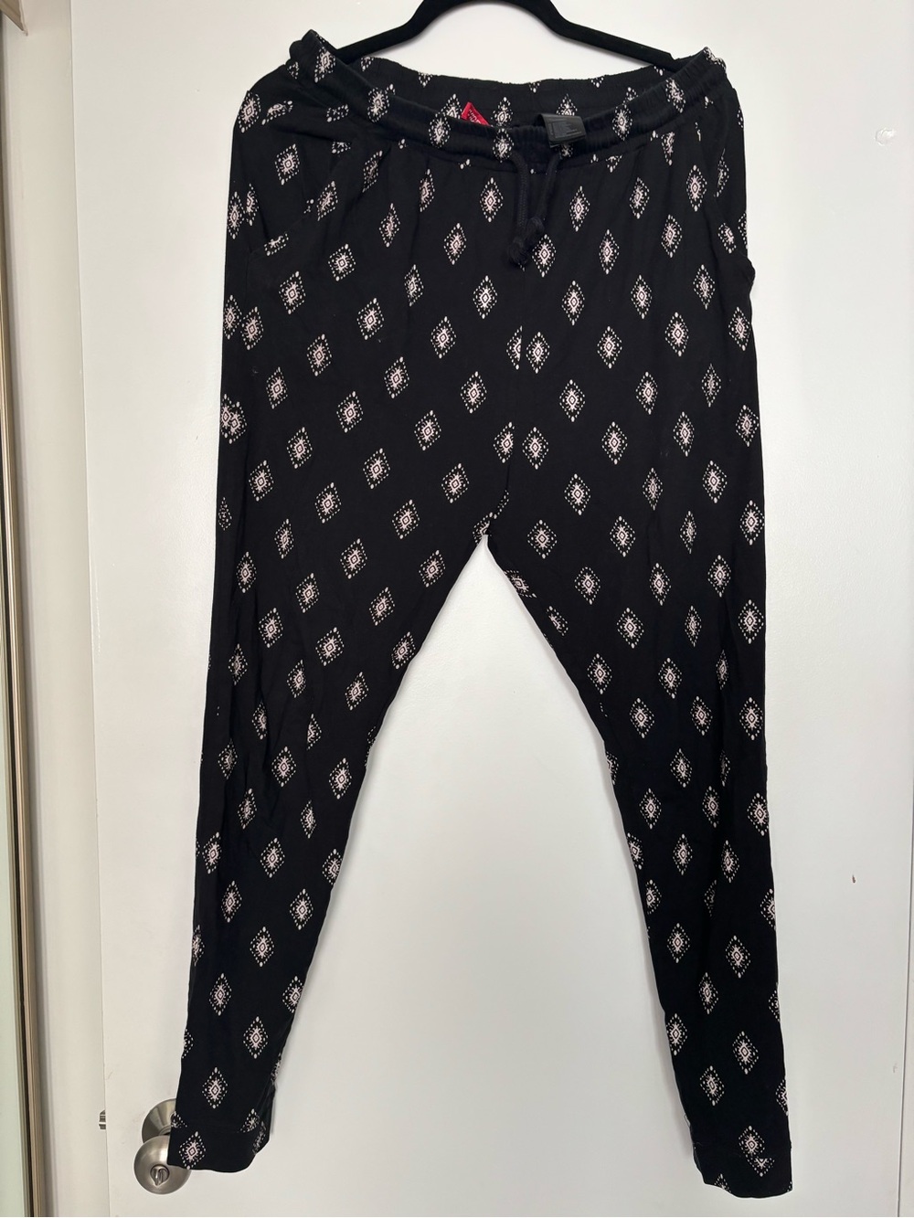 H&M Black Printed Leggings with Pockets